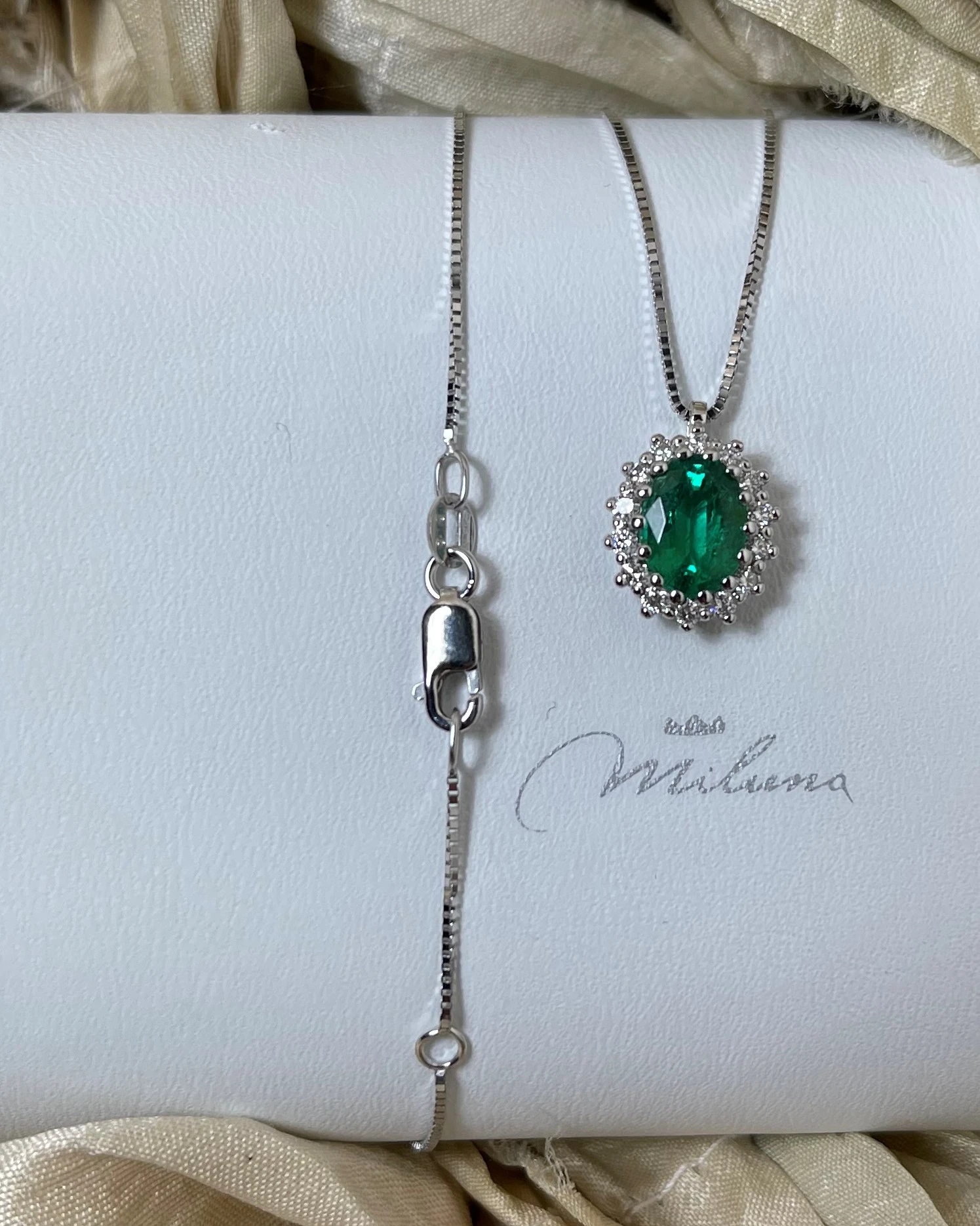 013 MIluna Collana oro bianco con smeraldo e brillanti cod: CLD4134