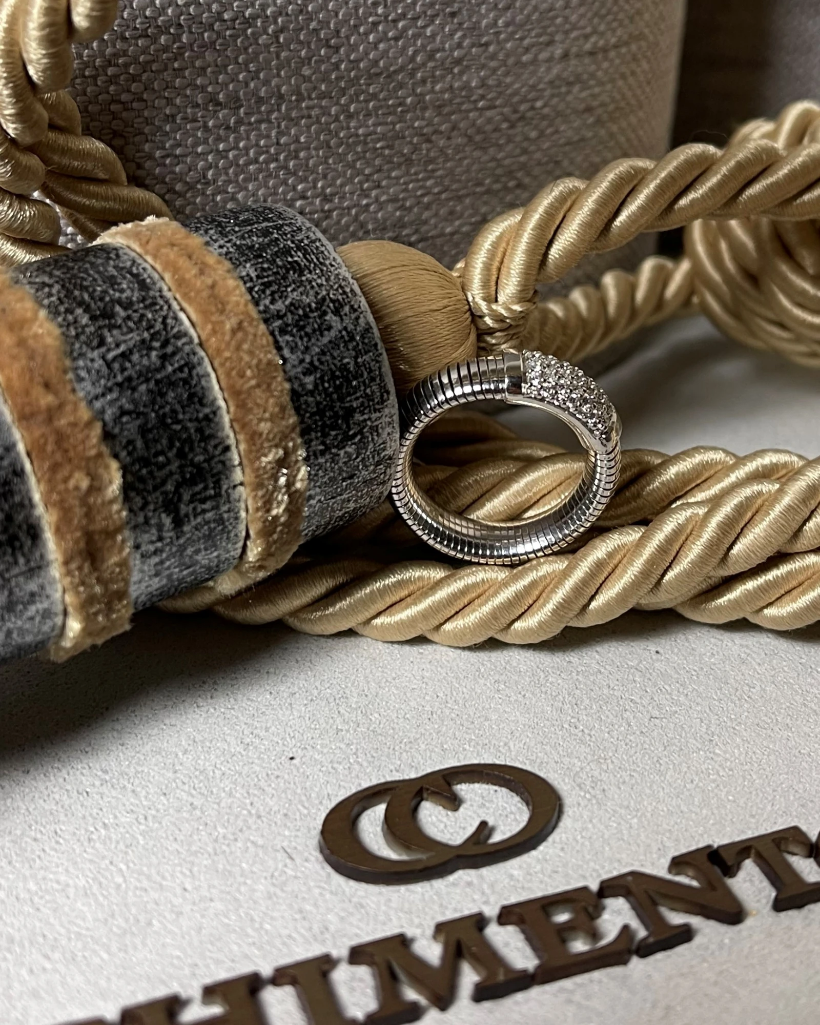 016 Chimento Anello oro con brillanti cod: 51037361