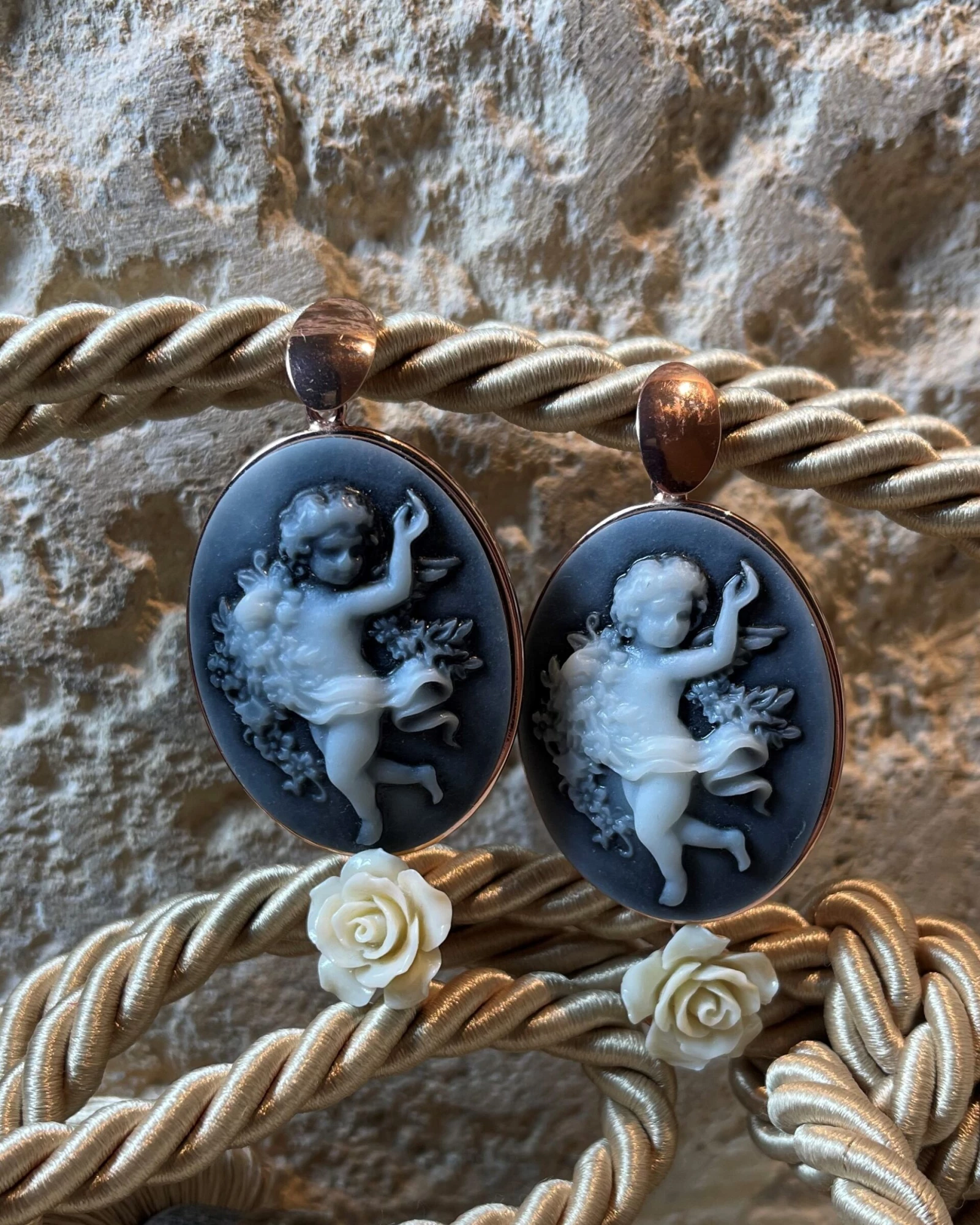 Orecchini argento rosa con pasta lavica e pasta d'avorio cod: NCA11