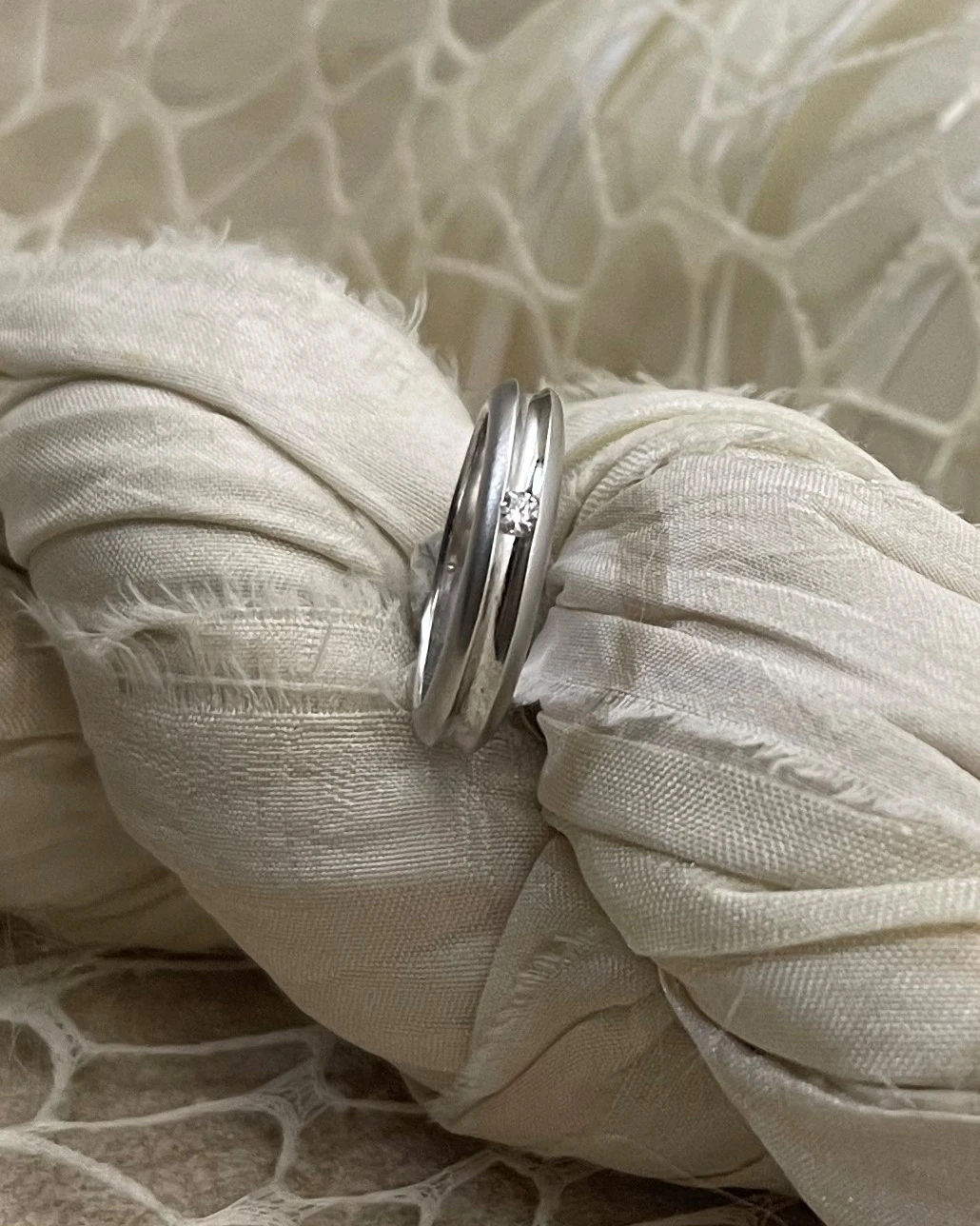 015 Anteo fede in oro bianco con brillanti  cod: 0236B