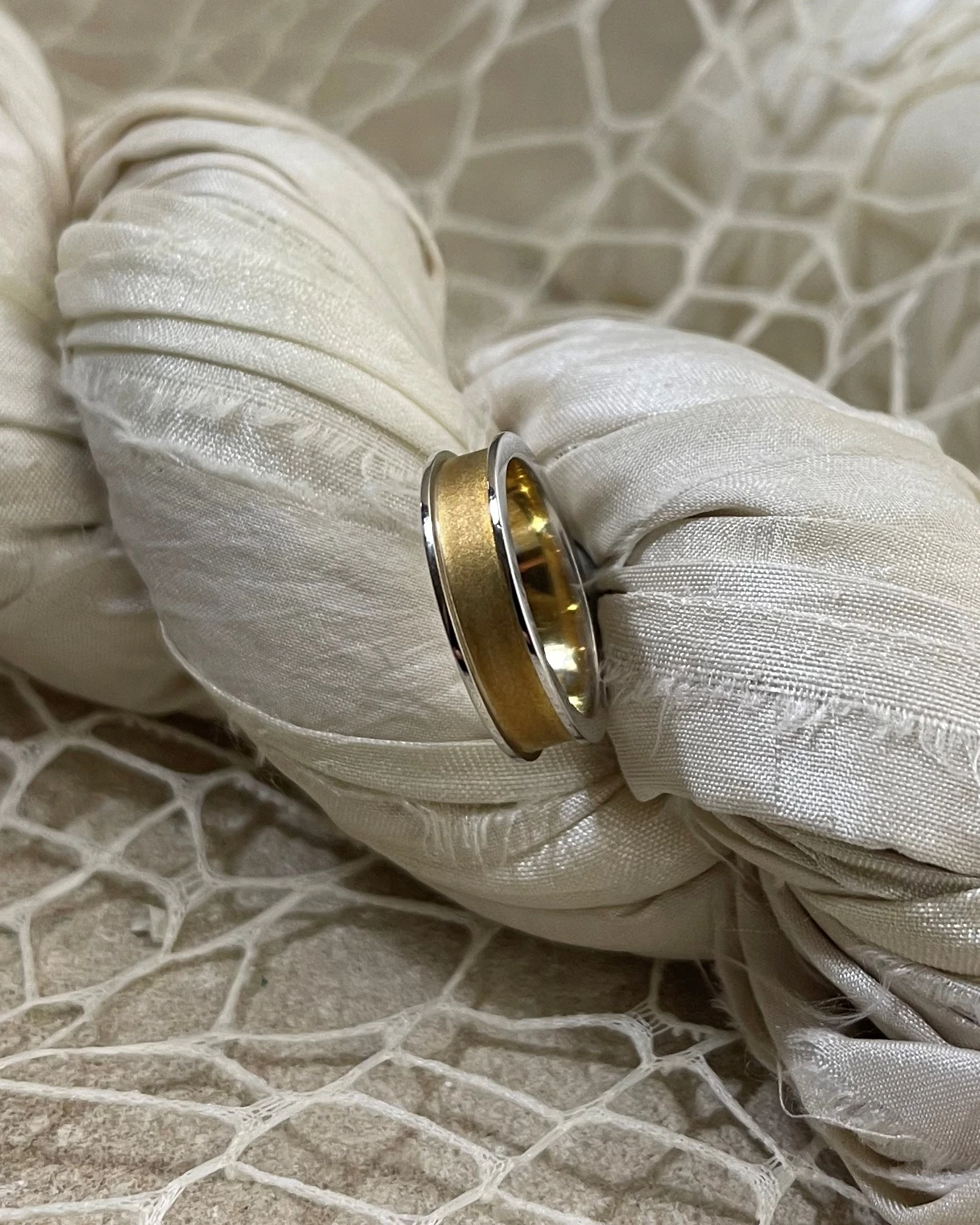 015 Anteo fede in oro bianco e giallo  cod: JT140