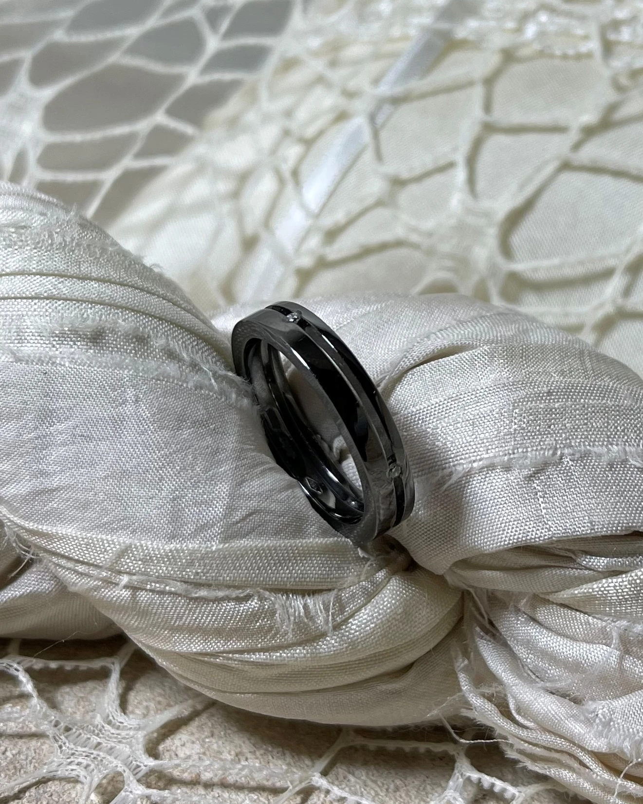 014 Anteo fede in oro nero con brillanti  cod: 0553_N