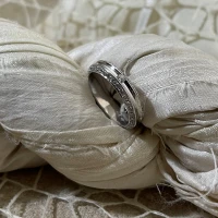 015 Anteo fede in oro bianco con brillanti  cod: 0502