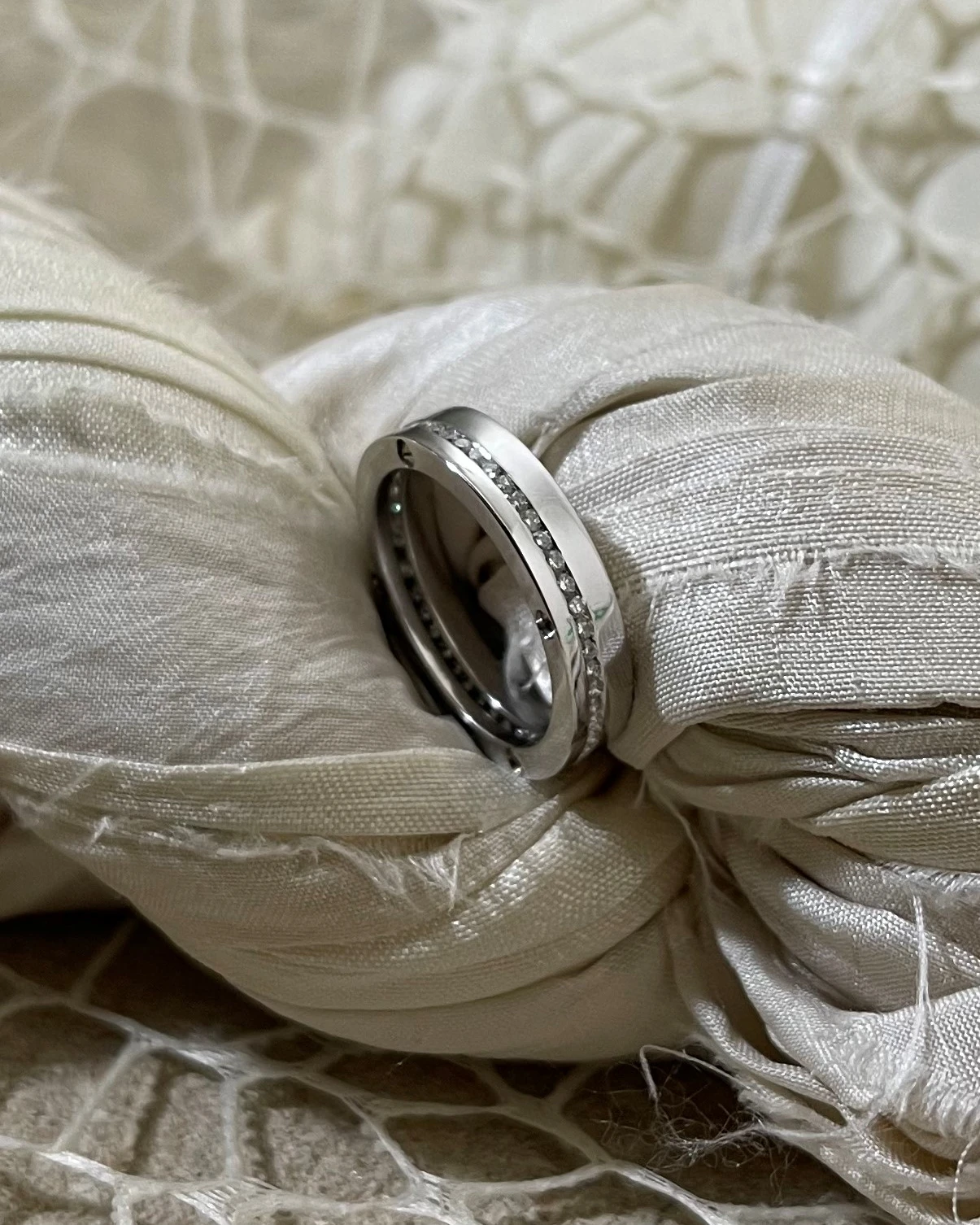 015 Anteo fede in oro bianco con brillanti  cod: 0554