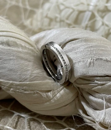 015 Anteo fede in oro bianco con brillanti  cod: 0554