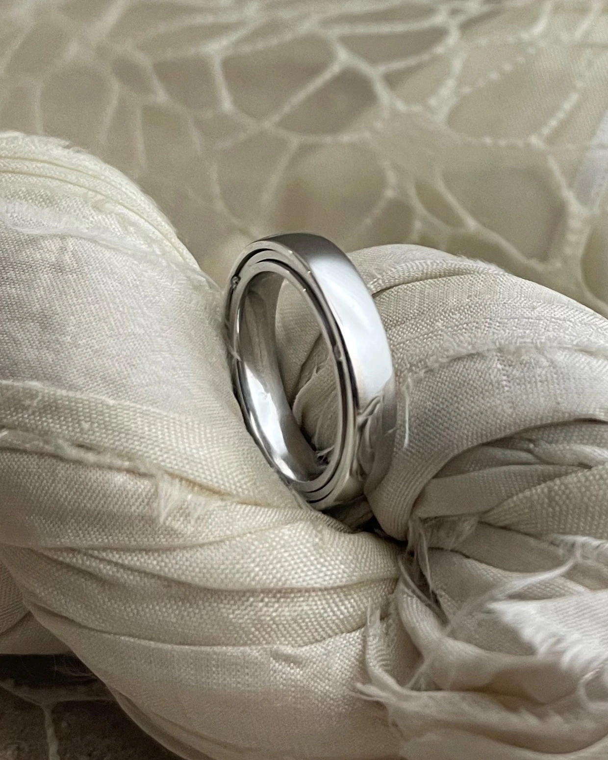 015 Anteo fede in oro bianco con brillanti  cod: 0030