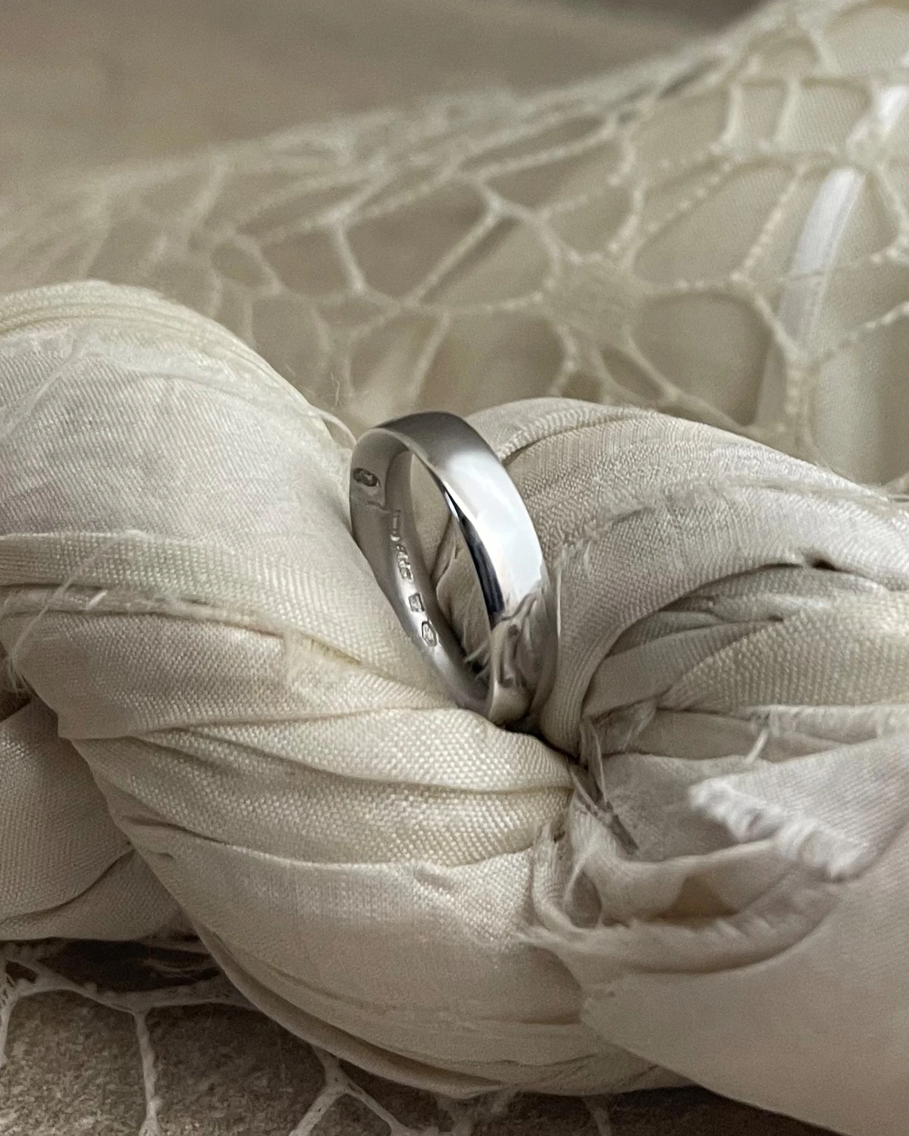 015 Anteo fede in oro bianco con brillanti  cod: 0903C