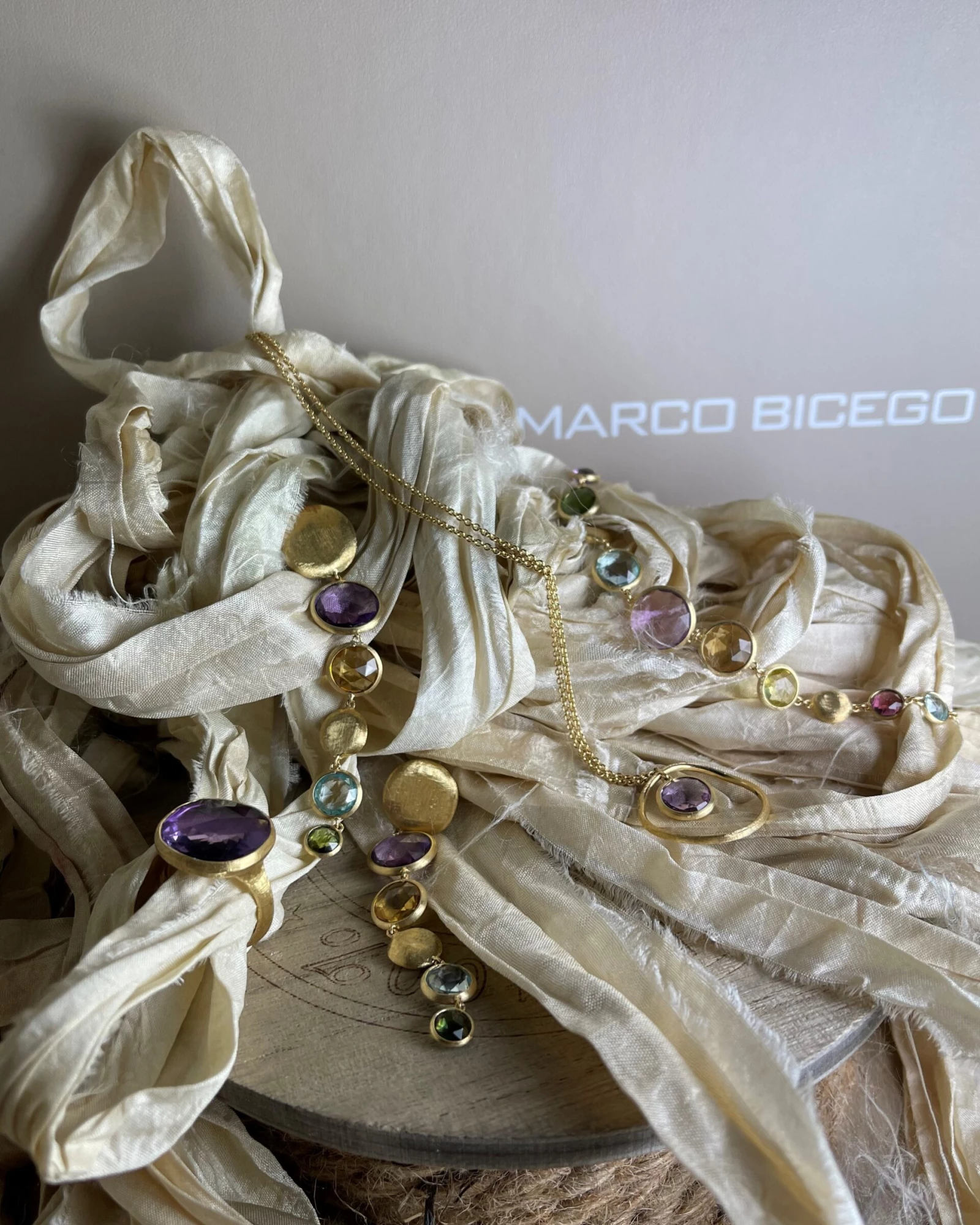 012 Marco Bicego Anello oro e ametista cod: AB451-AL01 (Y-02)