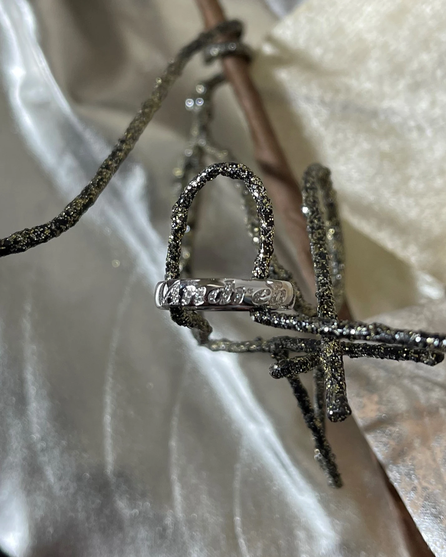 014 Polello fede in oro bianco con brillanti  cod: B3111DB