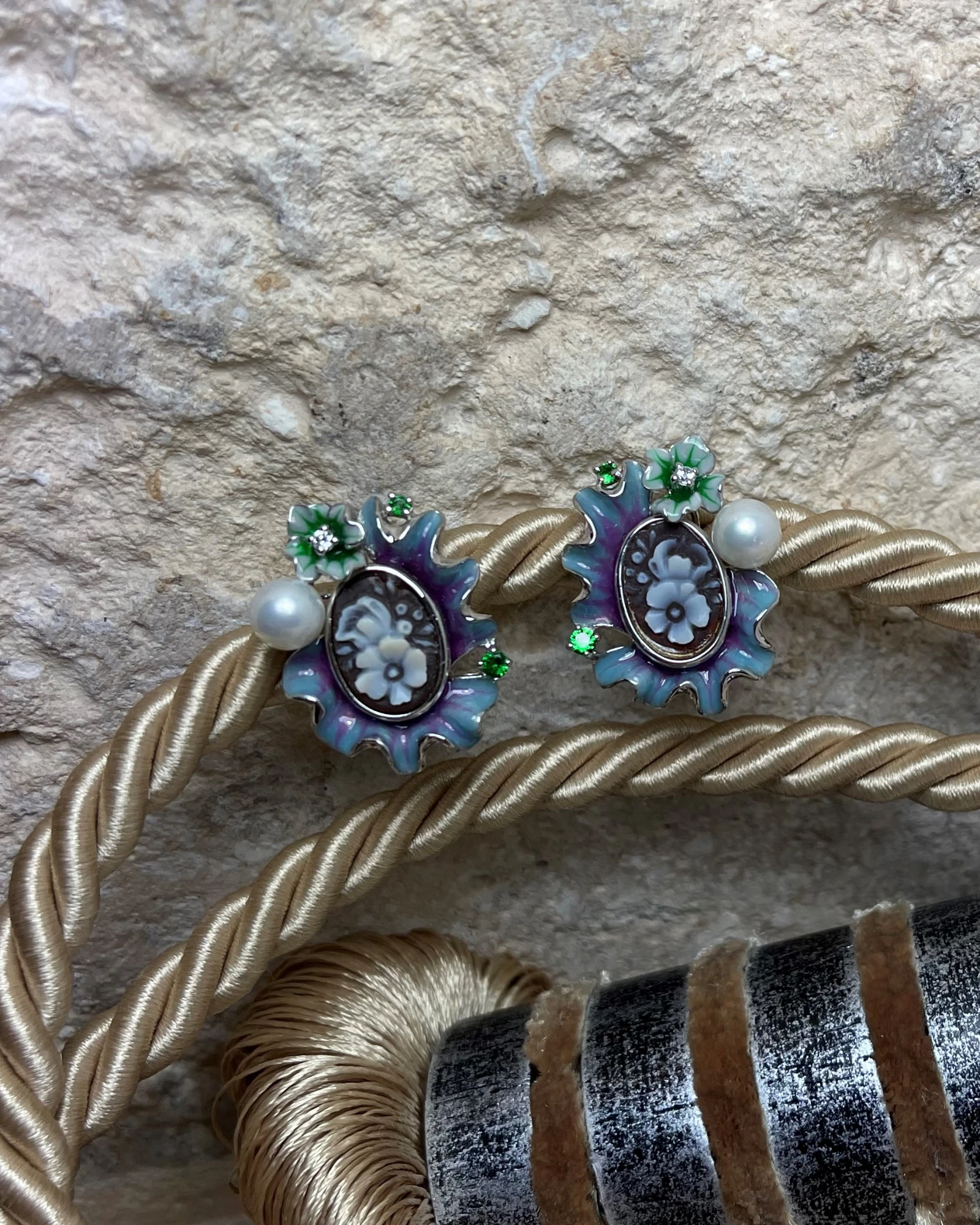 Orecchini argento perla e zirconi cod: NCA8