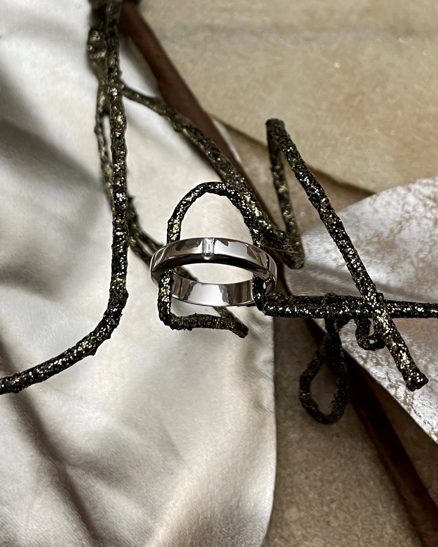 014 Polello fede in oro bianco con brillanti  cod: G2001DB