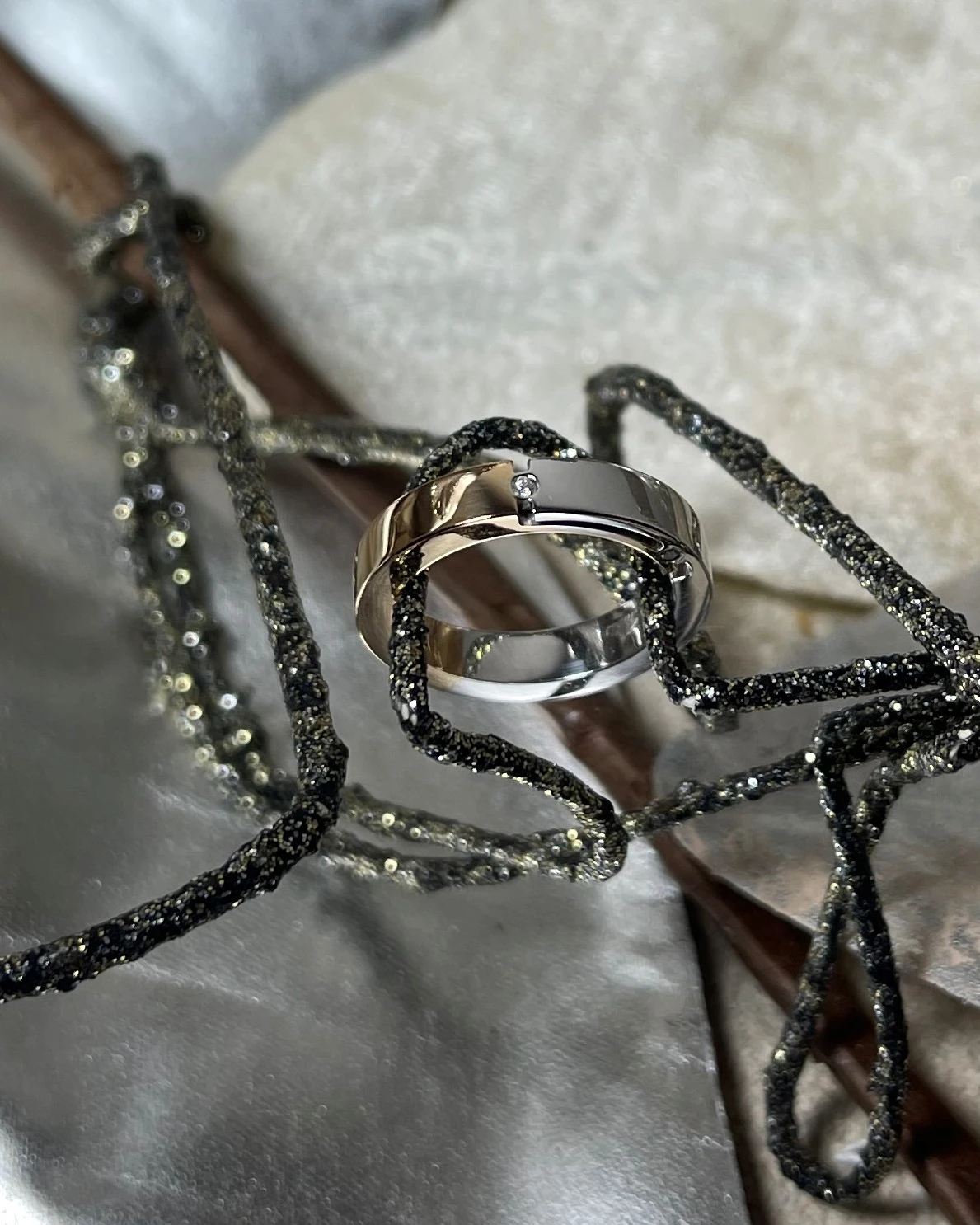 014 Polello fede in oro bianco e rosa con brillanti  cod: G2192DBR