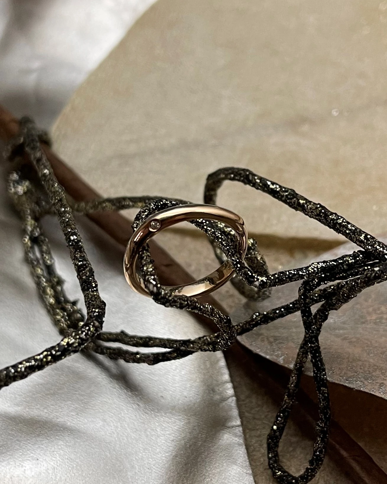 014 Polello fede in oro bianco e rosa con brillanti  cod: L2607DBR