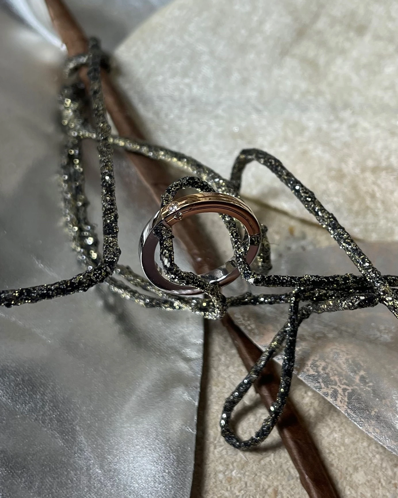 014 Polello fede in oro bianco e rosa con brillanti  cod: G2191DBR