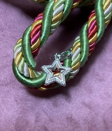 022 Rosato Charm argento con zirconi  cod: RLU028