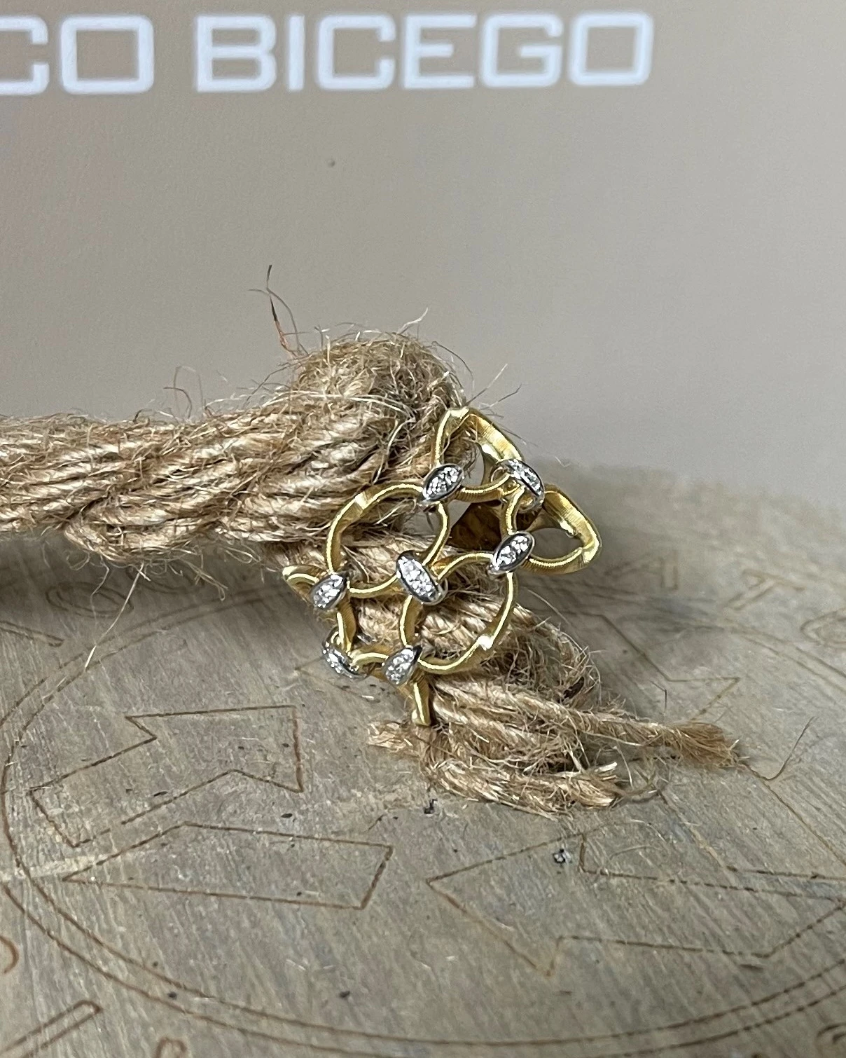 012 Marco Bicego anello oro e brillanti cod: AG355-B (YW-M5-15,0)